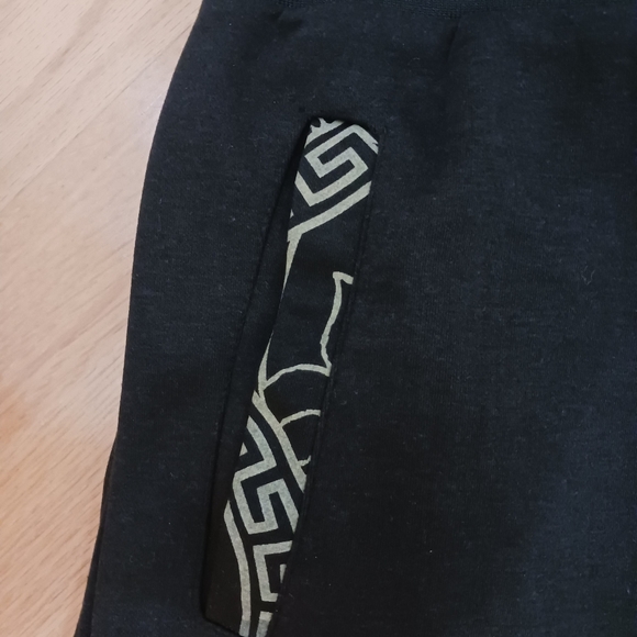 2 Piece Athletic Geometric Track Suit Size Med for Men - Picture 3 of 5